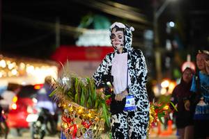 BIB: 
                            <button type="button" onclick="openModal(26224345)" class="btn btn-primary btn-sm float-right btn-popup" data-toggle="modal" data-target=".modal-high-quality">
                        <i class="fas fa-shopping-cart"></i> Add to Cart
                    </button>
                                            <button type="button" onclick="isThisMe(26224345, true)" class="btn btn-success btn-sm float-right btn-popup btn-isme hidden" data-toggle="tooltip" data-placement="bottom" title="นี่คือรูปของคุณใช่ไหม คลิกที่นี่เพื่อเอาเข้าอัลบั้ม">
                        <i class="fas fa-plus"></i> Add to album
                    </button>
                    <button type="button" onclick="isThisMe(26224345, false)" class="btn btn-warning btn-sm float-right btn-popup btn-isnotme hidden">
                        <i class="fas fa-ban"></i> Remove from album
                    </button>