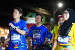 BIB: 3417, 3899, 4195
                            <button type="button" onclick="openModal(26225776)" class="btn btn-primary btn-sm float-right btn-popup" data-toggle="modal" data-target=".modal-high-quality">
                        <i class="fas fa-shopping-cart"></i> Add to Cart
                    </button>
                                            <button type="button" onclick="isThisMe(26225776, true)" class="btn btn-success btn-sm float-right btn-popup btn-isme hidden" data-toggle="tooltip" data-placement="bottom" title="นี่คือรูปของคุณใช่ไหม คลิกที่นี่เพื่อเอาเข้าอัลบั้ม">
                        <i class="fas fa-plus"></i> Add to album
                    </button>
                    <button type="button" onclick="isThisMe(26225776, false)" class="btn btn-warning btn-sm float-right btn-popup btn-isnotme hidden">
                        <i class="fas fa-ban"></i> Remove from album
                    </button>