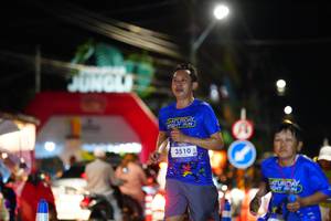 BIB: 3510
                            <button type="button" onclick="openModal(26221782)" class="btn btn-primary btn-sm float-right btn-popup" data-toggle="modal" data-target=".modal-high-quality">
                        <i class="fas fa-shopping-cart"></i> Add to Cart
                    </button>
                                            <button type="button" onclick="isThisMe(26221782, true)" class="btn btn-success btn-sm float-right btn-popup btn-isme hidden" data-toggle="tooltip" data-placement="bottom" title="นี่คือรูปของคุณใช่ไหม คลิกที่นี่เพื่อเอาเข้าอัลบั้ม">
                        <i class="fas fa-plus"></i> Add to album
                    </button>
                    <button type="button" onclick="isThisMe(26221782, false)" class="btn btn-warning btn-sm float-right btn-popup btn-isnotme hidden">
                        <i class="fas fa-ban"></i> Remove from album
                    </button>