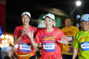 BIB: 3573, 3040, 4626
                            <button type="button" onclick="openModal(26224475)" class="btn btn-primary btn-sm float-right btn-popup" data-toggle="modal" data-target=".modal-high-quality">
                        <i class="fas fa-shopping-cart"></i> Add to Cart
                    </button>
                                            <button type="button" onclick="isThisMe(26224475, true)" class="btn btn-success btn-sm float-right btn-popup btn-isme hidden" data-toggle="tooltip" data-placement="bottom" title="นี่คือรูปของคุณใช่ไหม คลิกที่นี่เพื่อเอาเข้าอัลบั้ม">
                        <i class="fas fa-plus"></i> Add to album
                    </button>
                    <button type="button" onclick="isThisMe(26224475, false)" class="btn btn-warning btn-sm float-right btn-popup btn-isnotme hidden">
                        <i class="fas fa-ban"></i> Remove from album
                    </button>