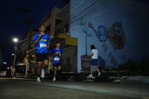 BIB: 4138, 3643
                            <button type="button" onclick="openModal(26226020)" class="btn btn-primary btn-sm float-right btn-popup" data-toggle="modal" data-target=".modal-high-quality">
                        <i class="fas fa-shopping-cart"></i> Add to Cart
                    </button>
                                            <button type="button" onclick="isThisMe(26226020, true)" class="btn btn-success btn-sm float-right btn-popup btn-isme hidden" data-toggle="tooltip" data-placement="bottom" title="นี่คือรูปของคุณใช่ไหม คลิกที่นี่เพื่อเอาเข้าอัลบั้ม">
                        <i class="fas fa-plus"></i> Add to album
                    </button>
                    <button type="button" onclick="isThisMe(26226020, false)" class="btn btn-warning btn-sm float-right btn-popup btn-isnotme hidden">
                        <i class="fas fa-ban"></i> Remove from album
                    </button>