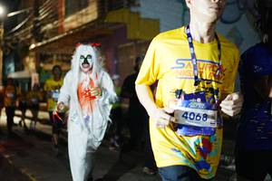 BIB: 4068
                            <button type="button" onclick="openModal(26227100)" class="btn btn-primary btn-sm float-right btn-popup" data-toggle="modal" data-target=".modal-high-quality">
                        <i class="fas fa-shopping-cart"></i> Add to Cart
                    </button>
                                            <button type="button" onclick="isThisMe(26227100, true)" class="btn btn-success btn-sm float-right btn-popup btn-isme hidden" data-toggle="tooltip" data-placement="bottom" title="นี่คือรูปของคุณใช่ไหม คลิกที่นี่เพื่อเอาเข้าอัลบั้ม">
                        <i class="fas fa-plus"></i> Add to album
                    </button>
                    <button type="button" onclick="isThisMe(26227100, false)" class="btn btn-warning btn-sm float-right btn-popup btn-isnotme hidden">
                        <i class="fas fa-ban"></i> Remove from album
                    </button>