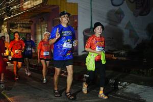 BIB: 3309, 4230, 3643
                            <button type="button" onclick="openModal(26227087)" class="btn btn-primary btn-sm float-right btn-popup" data-toggle="modal" data-target=".modal-high-quality">
                        <i class="fas fa-shopping-cart"></i> Add to Cart
                    </button>
                                            <button type="button" onclick="isThisMe(26227087, true)" class="btn btn-success btn-sm float-right btn-popup btn-isme hidden" data-toggle="tooltip" data-placement="bottom" title="นี่คือรูปของคุณใช่ไหม คลิกที่นี่เพื่อเอาเข้าอัลบั้ม">
                        <i class="fas fa-plus"></i> Add to album
                    </button>
                    <button type="button" onclick="isThisMe(26227087, false)" class="btn btn-warning btn-sm float-right btn-popup btn-isnotme hidden">
                        <i class="fas fa-ban"></i> Remove from album
                    </button>