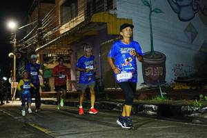 BIB: 3004, 3131
                            <button type="button" onclick="openModal(26227053)" class="btn btn-primary btn-sm float-right btn-popup" data-toggle="modal" data-target=".modal-high-quality">
                        <i class="fas fa-shopping-cart"></i> Add to Cart
                    </button>
                                            <button type="button" onclick="isThisMe(26227053, true)" class="btn btn-success btn-sm float-right btn-popup btn-isme hidden" data-toggle="tooltip" data-placement="bottom" title="นี่คือรูปของคุณใช่ไหม คลิกที่นี่เพื่อเอาเข้าอัลบั้ม">
                        <i class="fas fa-plus"></i> Add to album
                    </button>
                    <button type="button" onclick="isThisMe(26227053, false)" class="btn btn-warning btn-sm float-right btn-popup btn-isnotme hidden">
                        <i class="fas fa-ban"></i> Remove from album
                    </button>