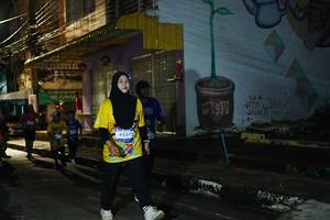 BIB: 4337
                            <button type="button" onclick="openModal(26227852)" class="btn btn-primary btn-sm float-right btn-popup" data-toggle="modal" data-target=".modal-high-quality">
                        <i class="fas fa-shopping-cart"></i> Add to Cart
                    </button>
                                            <button type="button" onclick="isThisMe(26227852, true)" class="btn btn-success btn-sm float-right btn-popup btn-isme hidden" data-toggle="tooltip" data-placement="bottom" title="นี่คือรูปของคุณใช่ไหม คลิกที่นี่เพื่อเอาเข้าอัลบั้ม">
                        <i class="fas fa-plus"></i> Add to album
                    </button>
                    <button type="button" onclick="isThisMe(26227852, false)" class="btn btn-warning btn-sm float-right btn-popup btn-isnotme hidden">
                        <i class="fas fa-ban"></i> Remove from album
                    </button>