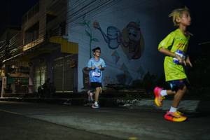 BIB: 3195
                            <button type="button" onclick="openModal(26226331)" class="btn btn-primary btn-sm float-right btn-popup" data-toggle="modal" data-target=".modal-high-quality">
                        <i class="fas fa-shopping-cart"></i> Add to Cart
                    </button>
                                            <button type="button" onclick="isThisMe(26226331, true)" class="btn btn-success btn-sm float-right btn-popup btn-isme hidden" data-toggle="tooltip" data-placement="bottom" title="นี่คือรูปของคุณใช่ไหม คลิกที่นี่เพื่อเอาเข้าอัลบั้ม">
                        <i class="fas fa-plus"></i> Add to album
                    </button>
                    <button type="button" onclick="isThisMe(26226331, false)" class="btn btn-warning btn-sm float-right btn-popup btn-isnotme hidden">
                        <i class="fas fa-ban"></i> Remove from album
                    </button>