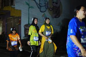 BIB: 3303, 4743, 3007
                            <button type="button" onclick="openModal(26231764)" class="btn btn-primary btn-sm float-right btn-popup" data-toggle="modal" data-target=".modal-high-quality">
                        <i class="fas fa-shopping-cart"></i> Add to Cart
                    </button>
                                            <button type="button" onclick="isThisMe(26231764, true)" class="btn btn-success btn-sm float-right btn-popup btn-isme hidden" data-toggle="tooltip" data-placement="bottom" title="นี่คือรูปของคุณใช่ไหม คลิกที่นี่เพื่อเอาเข้าอัลบั้ม">
                        <i class="fas fa-plus"></i> Add to album
                    </button>
                    <button type="button" onclick="isThisMe(26231764, false)" class="btn btn-warning btn-sm float-right btn-popup btn-isnotme hidden">
                        <i class="fas fa-ban"></i> Remove from album
                    </button>