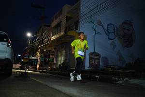 BIB: 1343
                            <button type="button" onclick="openModal(26226050)" class="btn btn-primary btn-sm float-right btn-popup" data-toggle="modal" data-target=".modal-high-quality">
                        <i class="fas fa-shopping-cart"></i> Add to Cart
                    </button>
                                            <button type="button" onclick="isThisMe(26226050, true)" class="btn btn-success btn-sm float-right btn-popup btn-isme hidden" data-toggle="tooltip" data-placement="bottom" title="นี่คือรูปของคุณใช่ไหม คลิกที่นี่เพื่อเอาเข้าอัลบั้ม">
                        <i class="fas fa-plus"></i> Add to album
                    </button>
                    <button type="button" onclick="isThisMe(26226050, false)" class="btn btn-warning btn-sm float-right btn-popup btn-isnotme hidden">
                        <i class="fas fa-ban"></i> Remove from album
                    </button>