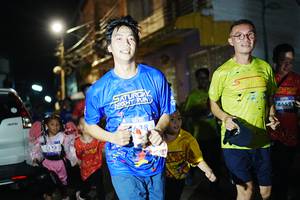 BIB: 46521
                            <button type="button" onclick="openModal(26228553)" class="btn btn-primary btn-sm float-right btn-popup" data-toggle="modal" data-target=".modal-high-quality">
                        <i class="fas fa-shopping-cart"></i> Add to Cart
                    </button>
                                            <button type="button" onclick="isThisMe(26228553, true)" class="btn btn-success btn-sm float-right btn-popup btn-isme hidden" data-toggle="tooltip" data-placement="bottom" title="นี่คือรูปของคุณใช่ไหม คลิกที่นี่เพื่อเอาเข้าอัลบั้ม">
                        <i class="fas fa-plus"></i> Add to album
                    </button>
                    <button type="button" onclick="isThisMe(26228553, false)" class="btn btn-warning btn-sm float-right btn-popup btn-isnotme hidden">
                        <i class="fas fa-ban"></i> Remove from album
                    </button>