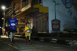 BIB: 3364, 301
                            <button type="button" onclick="openModal(26226953)" class="btn btn-primary btn-sm float-right btn-popup" data-toggle="modal" data-target=".modal-high-quality">
                        <i class="fas fa-shopping-cart"></i> Add to Cart
                    </button>
                                            <button type="button" onclick="isThisMe(26226953, true)" class="btn btn-success btn-sm float-right btn-popup btn-isme hidden" data-toggle="tooltip" data-placement="bottom" title="นี่คือรูปของคุณใช่ไหม คลิกที่นี่เพื่อเอาเข้าอัลบั้ม">
                        <i class="fas fa-plus"></i> Add to album
                    </button>
                    <button type="button" onclick="isThisMe(26226953, false)" class="btn btn-warning btn-sm float-right btn-popup btn-isnotme hidden">
                        <i class="fas fa-ban"></i> Remove from album
                    </button>