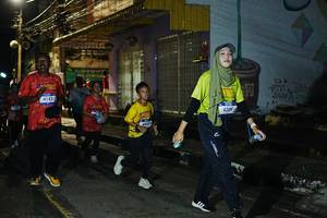 BIB: 4183, 4927, 4309
                            <button type="button" onclick="openModal(26227791)" class="btn btn-primary btn-sm float-right btn-popup" data-toggle="modal" data-target=".modal-high-quality">
                        <i class="fas fa-shopping-cart"></i> Add to Cart
                    </button>
                                            <button type="button" onclick="isThisMe(26227791, true)" class="btn btn-success btn-sm float-right btn-popup btn-isme hidden" data-toggle="tooltip" data-placement="bottom" title="นี่คือรูปของคุณใช่ไหม คลิกที่นี่เพื่อเอาเข้าอัลบั้ม">
                        <i class="fas fa-plus"></i> Add to album
                    </button>
                    <button type="button" onclick="isThisMe(26227791, false)" class="btn btn-warning btn-sm float-right btn-popup btn-isnotme hidden">
                        <i class="fas fa-ban"></i> Remove from album
                    </button>