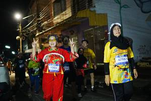 BIB: 4003, 722, 4798
                            <button type="button" onclick="openModal(26230267)" class="btn btn-primary btn-sm float-right btn-popup" data-toggle="modal" data-target=".modal-high-quality">
                        <i class="fas fa-shopping-cart"></i> Add to Cart
                    </button>
                                            <button type="button" onclick="isThisMe(26230267, true)" class="btn btn-success btn-sm float-right btn-popup btn-isme hidden" data-toggle="tooltip" data-placement="bottom" title="นี่คือรูปของคุณใช่ไหม คลิกที่นี่เพื่อเอาเข้าอัลบั้ม">
                        <i class="fas fa-plus"></i> Add to album
                    </button>
                    <button type="button" onclick="isThisMe(26230267, false)" class="btn btn-warning btn-sm float-right btn-popup btn-isnotme hidden">
                        <i class="fas fa-ban"></i> Remove from album
                    </button>