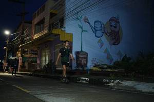 BIB: 
                            <button type="button" onclick="openModal(26225987)" class="btn btn-primary btn-sm float-right btn-popup" data-toggle="modal" data-target=".modal-high-quality">
                        <i class="fas fa-shopping-cart"></i> Add to Cart
                    </button>
                                            <button type="button" onclick="isThisMe(26225987, true)" class="btn btn-success btn-sm float-right btn-popup btn-isme hidden" data-toggle="tooltip" data-placement="bottom" title="นี่คือรูปของคุณใช่ไหม คลิกที่นี่เพื่อเอาเข้าอัลบั้ม">
                        <i class="fas fa-plus"></i> Add to album
                    </button>
                    <button type="button" onclick="isThisMe(26225987, false)" class="btn btn-warning btn-sm float-right btn-popup btn-isnotme hidden">
                        <i class="fas fa-ban"></i> Remove from album
                    </button>