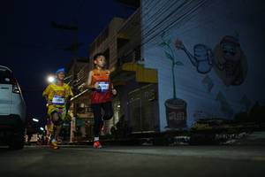 BIB: 3206, 300
                            <button type="button" onclick="openModal(26226039)" class="btn btn-primary btn-sm float-right btn-popup" data-toggle="modal" data-target=".modal-high-quality">
                        <i class="fas fa-shopping-cart"></i> Add to Cart
                    </button>
                                            <button type="button" onclick="isThisMe(26226039, true)" class="btn btn-success btn-sm float-right btn-popup btn-isme hidden" data-toggle="tooltip" data-placement="bottom" title="นี่คือรูปของคุณใช่ไหม คลิกที่นี่เพื่อเอาเข้าอัลบั้ม">
                        <i class="fas fa-plus"></i> Add to album
                    </button>
                    <button type="button" onclick="isThisMe(26226039, false)" class="btn btn-warning btn-sm float-right btn-popup btn-isnotme hidden">
                        <i class="fas fa-ban"></i> Remove from album
                    </button>