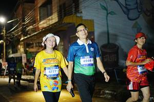 BIB: 4777, 4949, 3330
                            <button type="button" onclick="openModal(26231509)" class="btn btn-primary btn-sm float-right btn-popup" data-toggle="modal" data-target=".modal-high-quality">
                        <i class="fas fa-shopping-cart"></i> Add to Cart
                    </button>
                                            <button type="button" onclick="isThisMe(26231509, true)" class="btn btn-success btn-sm float-right btn-popup btn-isme hidden" data-toggle="tooltip" data-placement="bottom" title="นี่คือรูปของคุณใช่ไหม คลิกที่นี่เพื่อเอาเข้าอัลบั้ม">
                        <i class="fas fa-plus"></i> Add to album
                    </button>
                    <button type="button" onclick="isThisMe(26231509, false)" class="btn btn-warning btn-sm float-right btn-popup btn-isnotme hidden">
                        <i class="fas fa-ban"></i> Remove from album
                    </button>