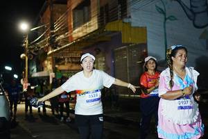 BIB: 3532, 462, 3927
                            <button type="button" onclick="openModal(26231542)" class="btn btn-primary btn-sm float-right btn-popup" data-toggle="modal" data-target=".modal-high-quality">
                        <i class="fas fa-shopping-cart"></i> Add to Cart
                    </button>
                                            <button type="button" onclick="isThisMe(26231542, true)" class="btn btn-success btn-sm float-right btn-popup btn-isme hidden" data-toggle="tooltip" data-placement="bottom" title="นี่คือรูปของคุณใช่ไหม คลิกที่นี่เพื่อเอาเข้าอัลบั้ม">
                        <i class="fas fa-plus"></i> Add to album
                    </button>
                    <button type="button" onclick="isThisMe(26231542, false)" class="btn btn-warning btn-sm float-right btn-popup btn-isnotme hidden">
                        <i class="fas fa-ban"></i> Remove from album
                    </button>