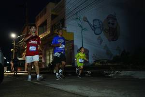 BIB: 4627
                            <button type="button" onclick="openModal(26226439)" class="btn btn-primary btn-sm float-right btn-popup" data-toggle="modal" data-target=".modal-high-quality">
                        <i class="fas fa-shopping-cart"></i> Add to Cart
                    </button>
                                            <button type="button" onclick="isThisMe(26226439, true)" class="btn btn-success btn-sm float-right btn-popup btn-isme hidden" data-toggle="tooltip" data-placement="bottom" title="นี่คือรูปของคุณใช่ไหม คลิกที่นี่เพื่อเอาเข้าอัลบั้ม">
                        <i class="fas fa-plus"></i> Add to album
                    </button>
                    <button type="button" onclick="isThisMe(26226439, false)" class="btn btn-warning btn-sm float-right btn-popup btn-isnotme hidden">
                        <i class="fas fa-ban"></i> Remove from album
                    </button>