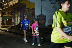 BIB: 3404, 457, 4692
                            <button type="button" onclick="openModal(26227313)" class="btn btn-primary btn-sm float-right btn-popup" data-toggle="modal" data-target=".modal-high-quality">
                        <i class="fas fa-shopping-cart"></i> Add to Cart
                    </button>
                                            <button type="button" onclick="isThisMe(26227313, true)" class="btn btn-success btn-sm float-right btn-popup btn-isme hidden" data-toggle="tooltip" data-placement="bottom" title="นี่คือรูปของคุณใช่ไหม คลิกที่นี่เพื่อเอาเข้าอัลบั้ม">
                        <i class="fas fa-plus"></i> Add to album
                    </button>
                    <button type="button" onclick="isThisMe(26227313, false)" class="btn btn-warning btn-sm float-right btn-popup btn-isnotme hidden">
                        <i class="fas fa-ban"></i> Remove from album
                    </button>