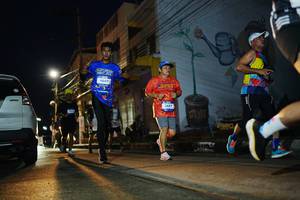 BIB: 4649, 3687
                            <button type="button" onclick="openModal(26226524)" class="btn btn-primary btn-sm float-right btn-popup" data-toggle="modal" data-target=".modal-high-quality">
                        <i class="fas fa-shopping-cart"></i> Add to Cart
                    </button>
                                            <button type="button" onclick="isThisMe(26226524, true)" class="btn btn-success btn-sm float-right btn-popup btn-isme hidden" data-toggle="tooltip" data-placement="bottom" title="นี่คือรูปของคุณใช่ไหม คลิกที่นี่เพื่อเอาเข้าอัลบั้ม">
                        <i class="fas fa-plus"></i> Add to album
                    </button>
                    <button type="button" onclick="isThisMe(26226524, false)" class="btn btn-warning btn-sm float-right btn-popup btn-isnotme hidden">
                        <i class="fas fa-ban"></i> Remove from album
                    </button>