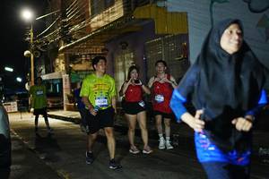 BIB: 924, 4130
                            <button type="button" onclick="openModal(26227404)" class="btn btn-primary btn-sm float-right btn-popup" data-toggle="modal" data-target=".modal-high-quality">
                        <i class="fas fa-shopping-cart"></i> Add to Cart
                    </button>
                                            <button type="button" onclick="isThisMe(26227404, true)" class="btn btn-success btn-sm float-right btn-popup btn-isme hidden" data-toggle="tooltip" data-placement="bottom" title="นี่คือรูปของคุณใช่ไหม คลิกที่นี่เพื่อเอาเข้าอัลบั้ม">
                        <i class="fas fa-plus"></i> Add to album
                    </button>
                    <button type="button" onclick="isThisMe(26227404, false)" class="btn btn-warning btn-sm float-right btn-popup btn-isnotme hidden">
                        <i class="fas fa-ban"></i> Remove from album
                    </button>