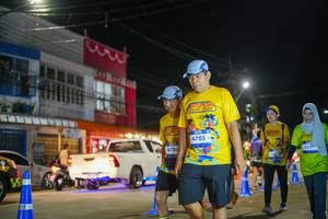 BIB: 4706, 4705, 333
                            <button type="button" onclick="openModal(26232866)" class="btn btn-primary btn-sm float-right btn-popup" data-toggle="modal" data-target=".modal-high-quality">
                        <i class="fas fa-shopping-cart"></i> Add to Cart
                    </button>
                                            <button type="button" onclick="isThisMe(26232866, true)" class="btn btn-success btn-sm float-right btn-popup btn-isme hidden" data-toggle="tooltip" data-placement="bottom" title="นี่คือรูปของคุณใช่ไหม คลิกที่นี่เพื่อเอาเข้าอัลบั้ม">
                        <i class="fas fa-plus"></i> Add to album
                    </button>
                    <button type="button" onclick="isThisMe(26232866, false)" class="btn btn-warning btn-sm float-right btn-popup btn-isnotme hidden">
                        <i class="fas fa-ban"></i> Remove from album
                    </button>