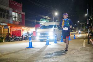 BIB: 5572
                            <button type="button" onclick="openModal(26226910)" class="btn btn-primary btn-sm float-right btn-popup" data-toggle="modal" data-target=".modal-high-quality">
                        <i class="fas fa-shopping-cart"></i> Add to Cart
                    </button>
                                            <button type="button" onclick="isThisMe(26226910, true)" class="btn btn-success btn-sm float-right btn-popup btn-isme hidden" data-toggle="tooltip" data-placement="bottom" title="นี่คือรูปของคุณใช่ไหม คลิกที่นี่เพื่อเอาเข้าอัลบั้ม">
                        <i class="fas fa-plus"></i> Add to album
                    </button>
                    <button type="button" onclick="isThisMe(26226910, false)" class="btn btn-warning btn-sm float-right btn-popup btn-isnotme hidden">
                        <i class="fas fa-ban"></i> Remove from album
                    </button>