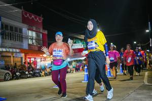 BIB: 4164, 4829
                            <button type="button" onclick="openModal(26227945)" class="btn btn-primary btn-sm float-right btn-popup" data-toggle="modal" data-target=".modal-high-quality">
                        <i class="fas fa-shopping-cart"></i> Add to Cart
                    </button>
                                            <button type="button" onclick="isThisMe(26227945, true)" class="btn btn-success btn-sm float-right btn-popup btn-isme hidden" data-toggle="tooltip" data-placement="bottom" title="นี่คือรูปของคุณใช่ไหม คลิกที่นี่เพื่อเอาเข้าอัลบั้ม">
                        <i class="fas fa-plus"></i> Add to album
                    </button>
                    <button type="button" onclick="isThisMe(26227945, false)" class="btn btn-warning btn-sm float-right btn-popup btn-isnotme hidden">
                        <i class="fas fa-ban"></i> Remove from album
                    </button>