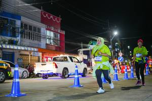 BIB: 4226, 473
                            <button type="button" onclick="openModal(26233157)" class="btn btn-primary btn-sm float-right btn-popup" data-toggle="modal" data-target=".modal-high-quality">
                        <i class="fas fa-shopping-cart"></i> Add to Cart
                    </button>
                                            <button type="button" onclick="isThisMe(26233157, true)" class="btn btn-success btn-sm float-right btn-popup btn-isme hidden" data-toggle="tooltip" data-placement="bottom" title="นี่คือรูปของคุณใช่ไหม คลิกที่นี่เพื่อเอาเข้าอัลบั้ม">
                        <i class="fas fa-plus"></i> Add to album
                    </button>
                    <button type="button" onclick="isThisMe(26233157, false)" class="btn btn-warning btn-sm float-right btn-popup btn-isnotme hidden">
                        <i class="fas fa-ban"></i> Remove from album
                    </button>