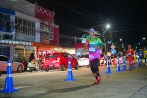 BIB: 3194
                            <button type="button" onclick="openModal(26245894)" class="btn btn-primary btn-sm float-right btn-popup" data-toggle="modal" data-target=".modal-high-quality">
                        <i class="fas fa-shopping-cart"></i> Add to Cart
                    </button>
                                            <button type="button" onclick="isThisMe(26245894, true)" class="btn btn-success btn-sm float-right btn-popup btn-isme hidden" data-toggle="tooltip" data-placement="bottom" title="นี่คือรูปของคุณใช่ไหม คลิกที่นี่เพื่อเอาเข้าอัลบั้ม">
                        <i class="fas fa-plus"></i> Add to album
                    </button>
                    <button type="button" onclick="isThisMe(26245894, false)" class="btn btn-warning btn-sm float-right btn-popup btn-isnotme hidden">
                        <i class="fas fa-ban"></i> Remove from album
                    </button>