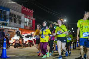 BIB: 3375, 3092, 3547, 
                            <button type="button" onclick="openModal(26234637)" class="btn btn-primary btn-sm float-right btn-popup" data-toggle="modal" data-target=".modal-high-quality">
                        <i class="fas fa-shopping-cart"></i> Add to Cart
                    </button>
                                            <button type="button" onclick="isThisMe(26234637, true)" class="btn btn-success btn-sm float-right btn-popup btn-isme hidden" data-toggle="tooltip" data-placement="bottom" title="นี่คือรูปของคุณใช่ไหม คลิกที่นี่เพื่อเอาเข้าอัลบั้ม">
                        <i class="fas fa-plus"></i> Add to album
                    </button>
                    <button type="button" onclick="isThisMe(26234637, false)" class="btn btn-warning btn-sm float-right btn-popup btn-isnotme hidden">
                        <i class="fas fa-ban"></i> Remove from album
                    </button>