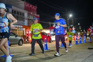 BIB: 3770
                            <button type="button" onclick="openModal(26246067)" class="btn btn-primary btn-sm float-right btn-popup" data-toggle="modal" data-target=".modal-high-quality">
                        <i class="fas fa-shopping-cart"></i> Add to Cart
                    </button>
                                            <button type="button" onclick="isThisMe(26246067, true)" class="btn btn-success btn-sm float-right btn-popup btn-isme hidden" data-toggle="tooltip" data-placement="bottom" title="นี่คือรูปของคุณใช่ไหม คลิกที่นี่เพื่อเอาเข้าอัลบั้ม">
                        <i class="fas fa-plus"></i> Add to album
                    </button>
                    <button type="button" onclick="isThisMe(26246067, false)" class="btn btn-warning btn-sm float-right btn-popup btn-isnotme hidden">
                        <i class="fas fa-ban"></i> Remove from album
                    </button>