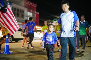 BIB: 4908
                            <button type="button" onclick="openModal(26233319)" class="btn btn-primary btn-sm float-right btn-popup" data-toggle="modal" data-target=".modal-high-quality">
                        <i class="fas fa-shopping-cart"></i> Add to Cart
                    </button>
                                            <button type="button" onclick="isThisMe(26233319, true)" class="btn btn-success btn-sm float-right btn-popup btn-isme hidden" data-toggle="tooltip" data-placement="bottom" title="นี่คือรูปของคุณใช่ไหม คลิกที่นี่เพื่อเอาเข้าอัลบั้ม">
                        <i class="fas fa-plus"></i> Add to album
                    </button>
                    <button type="button" onclick="isThisMe(26233319, false)" class="btn btn-warning btn-sm float-right btn-popup btn-isnotme hidden">
                        <i class="fas fa-ban"></i> Remove from album
                    </button>