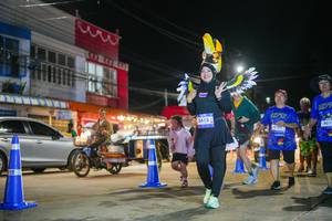 BIB: 3415, 4014
                            <button type="button" onclick="openModal(26228429)" class="btn btn-primary btn-sm float-right btn-popup" data-toggle="modal" data-target=".modal-high-quality">
                        <i class="fas fa-shopping-cart"></i> Add to Cart
                    </button>
                                            <button type="button" onclick="isThisMe(26228429, true)" class="btn btn-success btn-sm float-right btn-popup btn-isme hidden" data-toggle="tooltip" data-placement="bottom" title="นี่คือรูปของคุณใช่ไหม คลิกที่นี่เพื่อเอาเข้าอัลบั้ม">
                        <i class="fas fa-plus"></i> Add to album
                    </button>
                    <button type="button" onclick="isThisMe(26228429, false)" class="btn btn-warning btn-sm float-right btn-popup btn-isnotme hidden">
                        <i class="fas fa-ban"></i> Remove from album
                    </button>