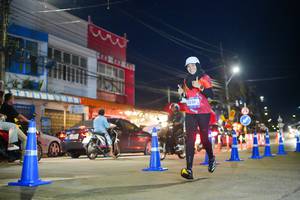 BIB: 1320
                            <button type="button" onclick="openModal(26244469)" class="btn btn-primary btn-sm float-right btn-popup" data-toggle="modal" data-target=".modal-high-quality">
                        <i class="fas fa-shopping-cart"></i> Add to Cart
                    </button>
                                            <button type="button" onclick="isThisMe(26244469, true)" class="btn btn-success btn-sm float-right btn-popup btn-isme hidden" data-toggle="tooltip" data-placement="bottom" title="นี่คือรูปของคุณใช่ไหม คลิกที่นี่เพื่อเอาเข้าอัลบั้ม">
                        <i class="fas fa-plus"></i> Add to album
                    </button>
                    <button type="button" onclick="isThisMe(26244469, false)" class="btn btn-warning btn-sm float-right btn-popup btn-isnotme hidden">
                        <i class="fas fa-ban"></i> Remove from album
                    </button>