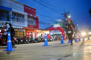 BIB: 
                            <button type="button" onclick="openModal(26244009)" class="btn btn-primary btn-sm float-right btn-popup" data-toggle="modal" data-target=".modal-high-quality">
                        <i class="fas fa-shopping-cart"></i> Add to Cart
                    </button>
                                            <button type="button" onclick="isThisMe(26244009, true)" class="btn btn-success btn-sm float-right btn-popup btn-isme hidden" data-toggle="tooltip" data-placement="bottom" title="นี่คือรูปของคุณใช่ไหม คลิกที่นี่เพื่อเอาเข้าอัลบั้ม">
                        <i class="fas fa-plus"></i> Add to album
                    </button>
                    <button type="button" onclick="isThisMe(26244009, false)" class="btn btn-warning btn-sm float-right btn-popup btn-isnotme hidden">
                        <i class="fas fa-ban"></i> Remove from album
                    </button>