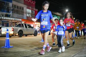 BIB: 4430, 4428, 4940
                            <button type="button" onclick="openModal(26228619)" class="btn btn-primary btn-sm float-right btn-popup" data-toggle="modal" data-target=".modal-high-quality">
                        <i class="fas fa-shopping-cart"></i> Add to Cart
                    </button>
                                            <button type="button" onclick="isThisMe(26228619, true)" class="btn btn-success btn-sm float-right btn-popup btn-isme hidden" data-toggle="tooltip" data-placement="bottom" title="นี่คือรูปของคุณใช่ไหม คลิกที่นี่เพื่อเอาเข้าอัลบั้ม">
                        <i class="fas fa-plus"></i> Add to album
                    </button>
                    <button type="button" onclick="isThisMe(26228619, false)" class="btn btn-warning btn-sm float-right btn-popup btn-isnotme hidden">
                        <i class="fas fa-ban"></i> Remove from album
                    </button>