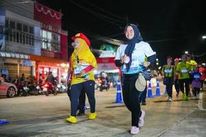 BIB: 441
                            <button type="button" onclick="openModal(26227792)" class="btn btn-primary btn-sm float-right btn-popup" data-toggle="modal" data-target=".modal-high-quality">
                        <i class="fas fa-shopping-cart"></i> Add to Cart
                    </button>
                                            <button type="button" onclick="isThisMe(26227792, true)" class="btn btn-success btn-sm float-right btn-popup btn-isme hidden" data-toggle="tooltip" data-placement="bottom" title="นี่คือรูปของคุณใช่ไหม คลิกที่นี่เพื่อเอาเข้าอัลบั้ม">
                        <i class="fas fa-plus"></i> Add to album
                    </button>
                    <button type="button" onclick="isThisMe(26227792, false)" class="btn btn-warning btn-sm float-right btn-popup btn-isnotme hidden">
                        <i class="fas fa-ban"></i> Remove from album
                    </button>