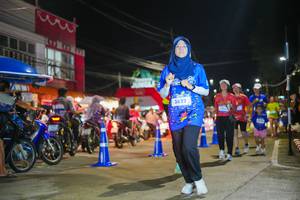 BIB: 3822
                            <button type="button" onclick="openModal(26246985)" class="btn btn-primary btn-sm float-right btn-popup" data-toggle="modal" data-target=".modal-high-quality">
                        <i class="fas fa-shopping-cart"></i> Add to Cart
                    </button>
                                            <button type="button" onclick="isThisMe(26246985, true)" class="btn btn-success btn-sm float-right btn-popup btn-isme hidden" data-toggle="tooltip" data-placement="bottom" title="นี่คือรูปของคุณใช่ไหม คลิกที่นี่เพื่อเอาเข้าอัลบั้ม">
                        <i class="fas fa-plus"></i> Add to album
                    </button>
                    <button type="button" onclick="isThisMe(26246985, false)" class="btn btn-warning btn-sm float-right btn-popup btn-isnotme hidden">
                        <i class="fas fa-ban"></i> Remove from album
                    </button>