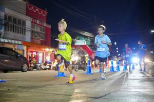 BIB: 211, 3195
                            <button type="button" onclick="openModal(26244609)" class="btn btn-primary btn-sm float-right btn-popup" data-toggle="modal" data-target=".modal-high-quality">
                        <i class="fas fa-shopping-cart"></i> Add to Cart
                    </button>
                                            <button type="button" onclick="isThisMe(26244609, true)" class="btn btn-success btn-sm float-right btn-popup btn-isme hidden" data-toggle="tooltip" data-placement="bottom" title="นี่คือรูปของคุณใช่ไหม คลิกที่นี่เพื่อเอาเข้าอัลบั้ม">
                        <i class="fas fa-plus"></i> Add to album
                    </button>
                    <button type="button" onclick="isThisMe(26244609, false)" class="btn btn-warning btn-sm float-right btn-popup btn-isnotme hidden">
                        <i class="fas fa-ban"></i> Remove from album
                    </button>