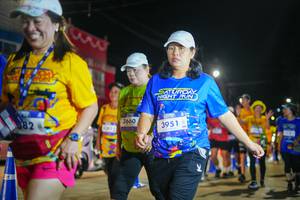 BIB: 3660, 382, 3951
                            <button type="button" onclick="openModal(26233242)" class="btn btn-primary btn-sm float-right btn-popup" data-toggle="modal" data-target=".modal-high-quality">
                        <i class="fas fa-shopping-cart"></i> Add to Cart
                    </button>
                                            <button type="button" onclick="isThisMe(26233242, true)" class="btn btn-success btn-sm float-right btn-popup btn-isme hidden" data-toggle="tooltip" data-placement="bottom" title="นี่คือรูปของคุณใช่ไหม คลิกที่นี่เพื่อเอาเข้าอัลบั้ม">
                        <i class="fas fa-plus"></i> Add to album
                    </button>
                    <button type="button" onclick="isThisMe(26233242, false)" class="btn btn-warning btn-sm float-right btn-popup btn-isnotme hidden">
                        <i class="fas fa-ban"></i> Remove from album
                    </button>