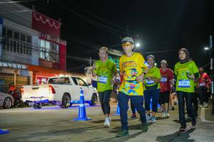 BIB: 3601, 3136
                            <button type="button" onclick="openModal(26233081)" class="btn btn-primary btn-sm float-right btn-popup" data-toggle="modal" data-target=".modal-high-quality">
                        <i class="fas fa-shopping-cart"></i> Add to Cart
                    </button>
                                            <button type="button" onclick="isThisMe(26233081, true)" class="btn btn-success btn-sm float-right btn-popup btn-isme hidden" data-toggle="tooltip" data-placement="bottom" title="นี่คือรูปของคุณใช่ไหม คลิกที่นี่เพื่อเอาเข้าอัลบั้ม">
                        <i class="fas fa-plus"></i> Add to album
                    </button>
                    <button type="button" onclick="isThisMe(26233081, false)" class="btn btn-warning btn-sm float-right btn-popup btn-isnotme hidden">
                        <i class="fas fa-ban"></i> Remove from album
                    </button>