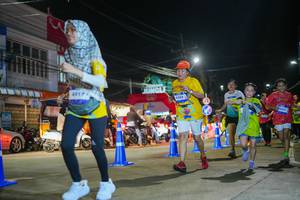 BIB: 4917, 4388, 0623
                            <button type="button" onclick="openModal(26234039)" class="btn btn-primary btn-sm float-right btn-popup" data-toggle="modal" data-target=".modal-high-quality">
                        <i class="fas fa-shopping-cart"></i> Add to Cart
                    </button>
                                            <button type="button" onclick="isThisMe(26234039, true)" class="btn btn-success btn-sm float-right btn-popup btn-isme hidden" data-toggle="tooltip" data-placement="bottom" title="นี่คือรูปของคุณใช่ไหม คลิกที่นี่เพื่อเอาเข้าอัลบั้ม">
                        <i class="fas fa-plus"></i> Add to album
                    </button>
                    <button type="button" onclick="isThisMe(26234039, false)" class="btn btn-warning btn-sm float-right btn-popup btn-isnotme hidden">
                        <i class="fas fa-ban"></i> Remove from album
                    </button>