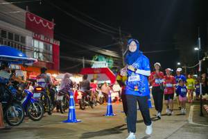 BIB: 3822
                            <button type="button" onclick="openModal(26246981)" class="btn btn-primary btn-sm float-right btn-popup" data-toggle="modal" data-target=".modal-high-quality">
                        <i class="fas fa-shopping-cart"></i> Add to Cart
                    </button>
                                            <button type="button" onclick="isThisMe(26246981, true)" class="btn btn-success btn-sm float-right btn-popup btn-isme hidden" data-toggle="tooltip" data-placement="bottom" title="นี่คือรูปของคุณใช่ไหม คลิกที่นี่เพื่อเอาเข้าอัลบั้ม">
                        <i class="fas fa-plus"></i> Add to album
                    </button>
                    <button type="button" onclick="isThisMe(26246981, false)" class="btn btn-warning btn-sm float-right btn-popup btn-isnotme hidden">
                        <i class="fas fa-ban"></i> Remove from album
                    </button>