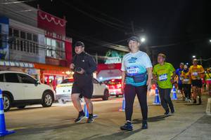 BIB: 3992, 4785
                            <button type="button" onclick="openModal(26233812)" class="btn btn-primary btn-sm float-right btn-popup" data-toggle="modal" data-target=".modal-high-quality">
                        <i class="fas fa-shopping-cart"></i> Add to Cart
                    </button>
                                            <button type="button" onclick="isThisMe(26233812, true)" class="btn btn-success btn-sm float-right btn-popup btn-isme hidden" data-toggle="tooltip" data-placement="bottom" title="นี่คือรูปของคุณใช่ไหม คลิกที่นี่เพื่อเอาเข้าอัลบั้ม">
                        <i class="fas fa-plus"></i> Add to album
                    </button>
                    <button type="button" onclick="isThisMe(26233812, false)" class="btn btn-warning btn-sm float-right btn-popup btn-isnotme hidden">
                        <i class="fas fa-ban"></i> Remove from album
                    </button>