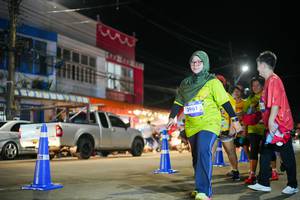 BIB: 3961
                            <button type="button" onclick="openModal(26228519)" class="btn btn-primary btn-sm float-right btn-popup" data-toggle="modal" data-target=".modal-high-quality">
                        <i class="fas fa-shopping-cart"></i> Add to Cart
                    </button>
                                            <button type="button" onclick="isThisMe(26228519, true)" class="btn btn-success btn-sm float-right btn-popup btn-isme hidden" data-toggle="tooltip" data-placement="bottom" title="นี่คือรูปของคุณใช่ไหม คลิกที่นี่เพื่อเอาเข้าอัลบั้ม">
                        <i class="fas fa-plus"></i> Add to album
                    </button>
                    <button type="button" onclick="isThisMe(26228519, false)" class="btn btn-warning btn-sm float-right btn-popup btn-isnotme hidden">
                        <i class="fas fa-ban"></i> Remove from album
                    </button>