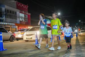 BIB: 1703, 4470, 4094
                            <button type="button" onclick="openModal(26228376)" class="btn btn-primary btn-sm float-right btn-popup" data-toggle="modal" data-target=".modal-high-quality">
                        <i class="fas fa-shopping-cart"></i> Add to Cart
                    </button>
                                            <button type="button" onclick="isThisMe(26228376, true)" class="btn btn-success btn-sm float-right btn-popup btn-isme hidden" data-toggle="tooltip" data-placement="bottom" title="นี่คือรูปของคุณใช่ไหม คลิกที่นี่เพื่อเอาเข้าอัลบั้ม">
                        <i class="fas fa-plus"></i> Add to album
                    </button>
                    <button type="button" onclick="isThisMe(26228376, false)" class="btn btn-warning btn-sm float-right btn-popup btn-isnotme hidden">
                        <i class="fas fa-ban"></i> Remove from album
                    </button>