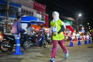 BIB: 138
                            <button type="button" onclick="openModal(26246919)" class="btn btn-primary btn-sm float-right btn-popup" data-toggle="modal" data-target=".modal-high-quality">
                        <i class="fas fa-shopping-cart"></i> Add to Cart
                    </button>
                                            <button type="button" onclick="isThisMe(26246919, true)" class="btn btn-success btn-sm float-right btn-popup btn-isme hidden" data-toggle="tooltip" data-placement="bottom" title="นี่คือรูปของคุณใช่ไหม คลิกที่นี่เพื่อเอาเข้าอัลบั้ม">
                        <i class="fas fa-plus"></i> Add to album
                    </button>
                    <button type="button" onclick="isThisMe(26246919, false)" class="btn btn-warning btn-sm float-right btn-popup btn-isnotme hidden">
                        <i class="fas fa-ban"></i> Remove from album
                    </button>