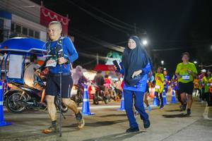 BIB: 234
                            <button type="button" onclick="openModal(26246727)" class="btn btn-primary btn-sm float-right btn-popup" data-toggle="modal" data-target=".modal-high-quality">
                        <i class="fas fa-shopping-cart"></i> Add to Cart
                    </button>
                                            <button type="button" onclick="isThisMe(26246727, true)" class="btn btn-success btn-sm float-right btn-popup btn-isme hidden" data-toggle="tooltip" data-placement="bottom" title="นี่คือรูปของคุณใช่ไหม คลิกที่นี่เพื่อเอาเข้าอัลบั้ม">
                        <i class="fas fa-plus"></i> Add to album
                    </button>
                    <button type="button" onclick="isThisMe(26246727, false)" class="btn btn-warning btn-sm float-right btn-popup btn-isnotme hidden">
                        <i class="fas fa-ban"></i> Remove from album
                    </button>