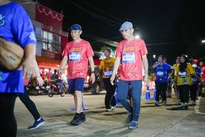 BIB: 3663, 3793
                            <button type="button" onclick="openModal(26227921)" class="btn btn-primary btn-sm float-right btn-popup" data-toggle="modal" data-target=".modal-high-quality">
                        <i class="fas fa-shopping-cart"></i> Add to Cart
                    </button>
                                            <button type="button" onclick="isThisMe(26227921, true)" class="btn btn-success btn-sm float-right btn-popup btn-isme hidden" data-toggle="tooltip" data-placement="bottom" title="นี่คือรูปของคุณใช่ไหม คลิกที่นี่เพื่อเอาเข้าอัลบั้ม">
                        <i class="fas fa-plus"></i> Add to album
                    </button>
                    <button type="button" onclick="isThisMe(26227921, false)" class="btn btn-warning btn-sm float-right btn-popup btn-isnotme hidden">
                        <i class="fas fa-ban"></i> Remove from album
                    </button>