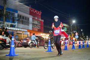 BIB: 3320
                            <button type="button" onclick="openModal(26244475)" class="btn btn-primary btn-sm float-right btn-popup" data-toggle="modal" data-target=".modal-high-quality">
                        <i class="fas fa-shopping-cart"></i> Add to Cart
                    </button>
                                            <button type="button" onclick="isThisMe(26244475, true)" class="btn btn-success btn-sm float-right btn-popup btn-isme hidden" data-toggle="tooltip" data-placement="bottom" title="นี่คือรูปของคุณใช่ไหม คลิกที่นี่เพื่อเอาเข้าอัลบั้ม">
                        <i class="fas fa-plus"></i> Add to album
                    </button>
                    <button type="button" onclick="isThisMe(26244475, false)" class="btn btn-warning btn-sm float-right btn-popup btn-isnotme hidden">
                        <i class="fas fa-ban"></i> Remove from album
                    </button>